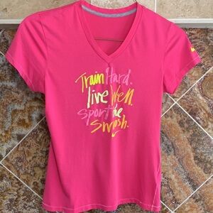 NIKE Pink V-neckShirt Sleeve Dri-fit Gym Shirt Size Medium